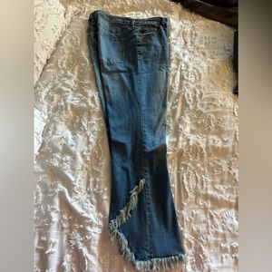 Midrise crop denim with spandex for a comfortable cute fit.